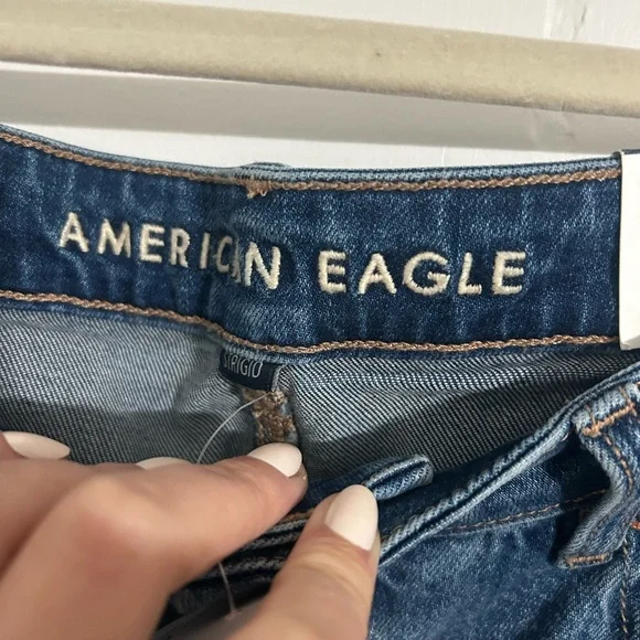 American Eagle Outfitters Blue Mom Jeans - Picture 4 of 8